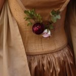 Sous la marque KAZILIK, Sylvie Cruguet signe la création et la fabrication de petit mobilier, objets de décoration, bijoux, vêtements, accessoires de mode… Pour le spectacle : Création de costumes et accessoires, peinture de décors… Pour les enfants petits et grands : création de poupées de chiffon.